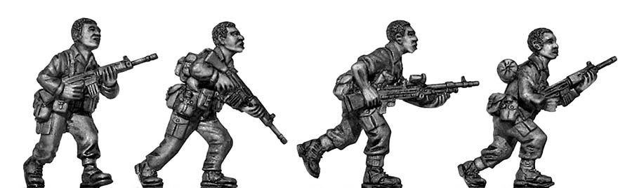 1970s Rhodesian African Rifles barehead advancing (28mm)