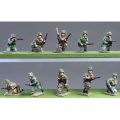 Infantry section wearing camouflage (20mm) - Image 2